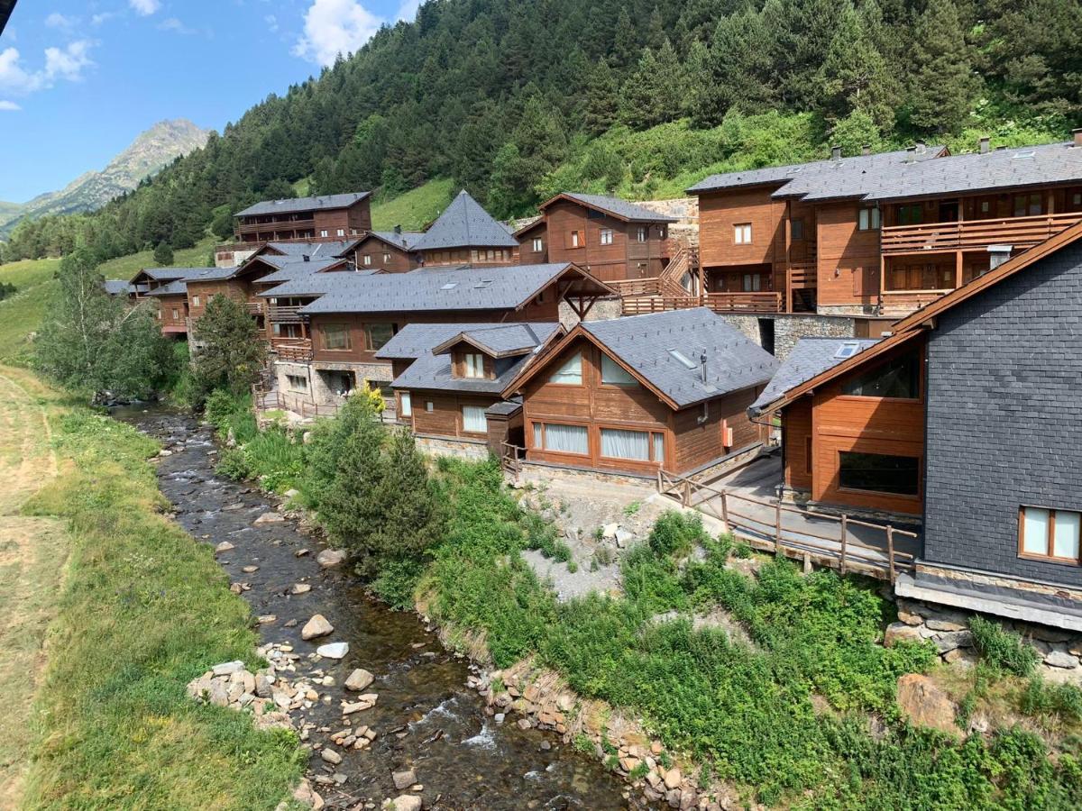 Apartamento Valle De Incles Orenetes Wifi Y Parking Gratuito Солдеу Экстерьер фото